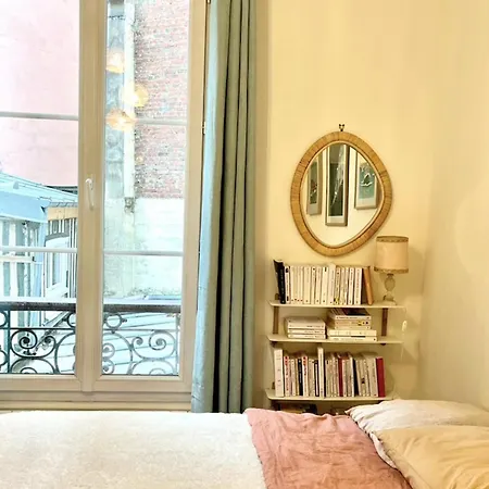 Luxury Cocoon In 11th Parigi